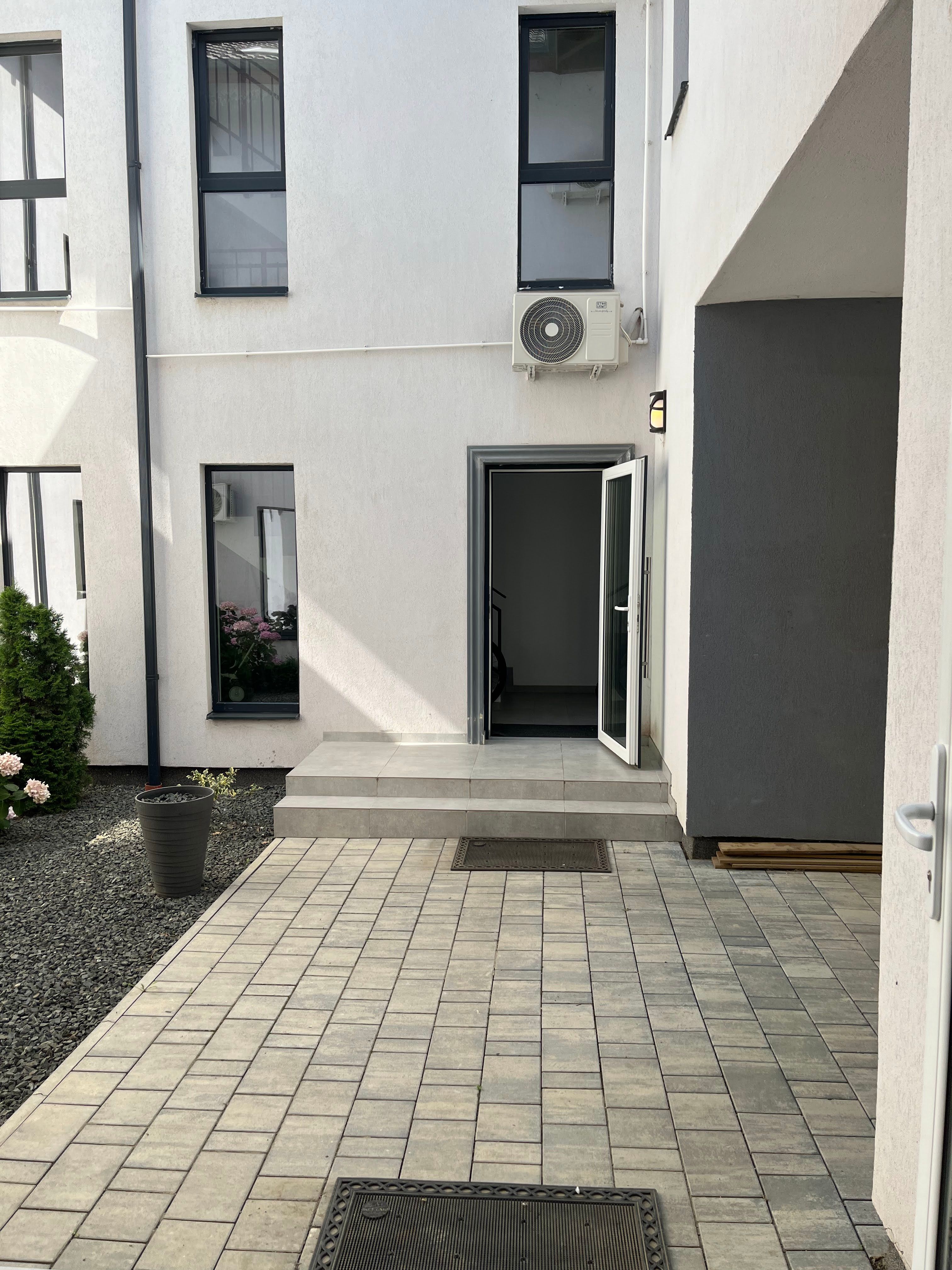 Image 80